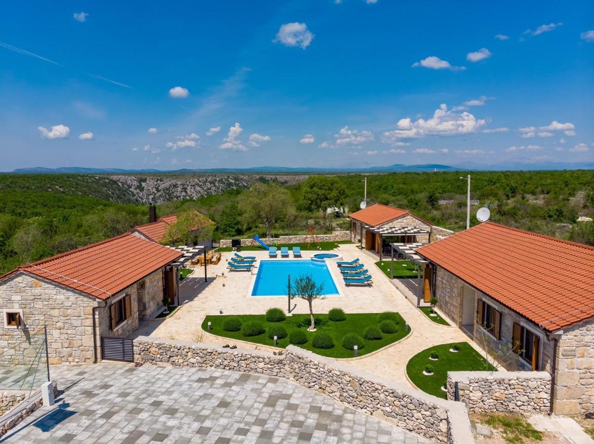 New! Promina Luxury Villa With 72Sqm Heated Pool, Jacuzzi, Infrared Sauna, Tennis Court, Media Room Bogatić Exteriör bild