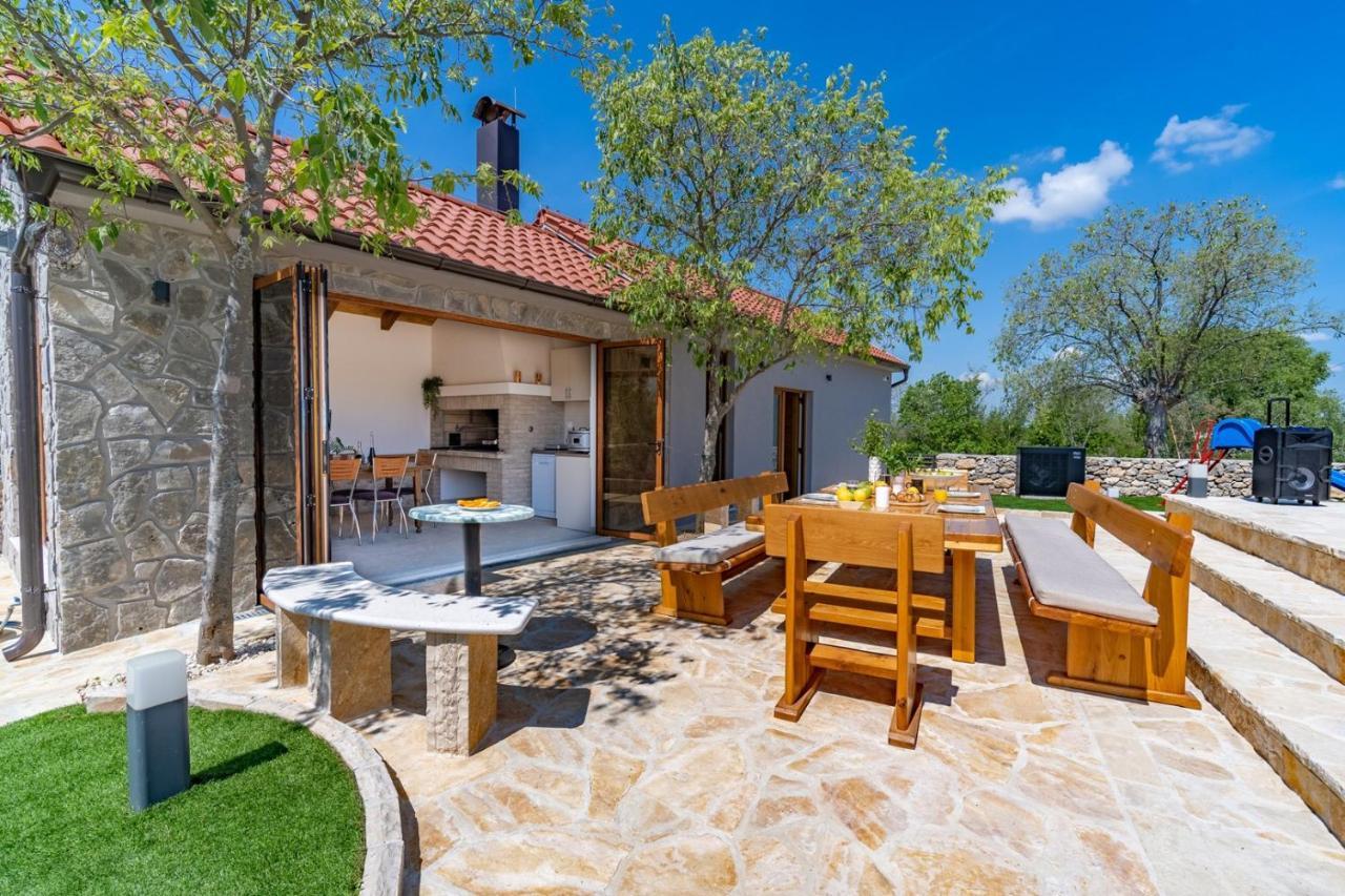 New! Promina Luxury Villa With 72Sqm Heated Pool, Jacuzzi, Infrared Sauna, Tennis Court, Media Room Bogatić Exteriör bild